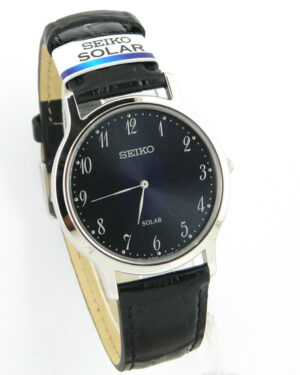 Leather strap men watch